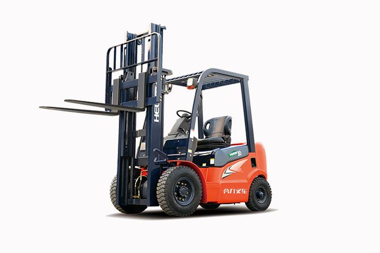 清潔濟寧叉車內外各部，檢查鋼板彈簧有無斷裂、松動或錯位，檢查各總成、部件的連接部位及掛裝置等是否牢固可靠